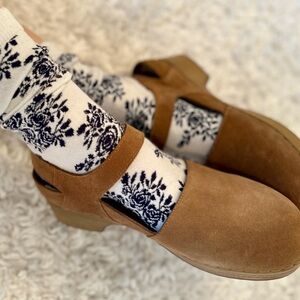 Bella Vita Womens Jaycina Slip Resistant Tan‎ Suede Clogs Shoes Size 9W